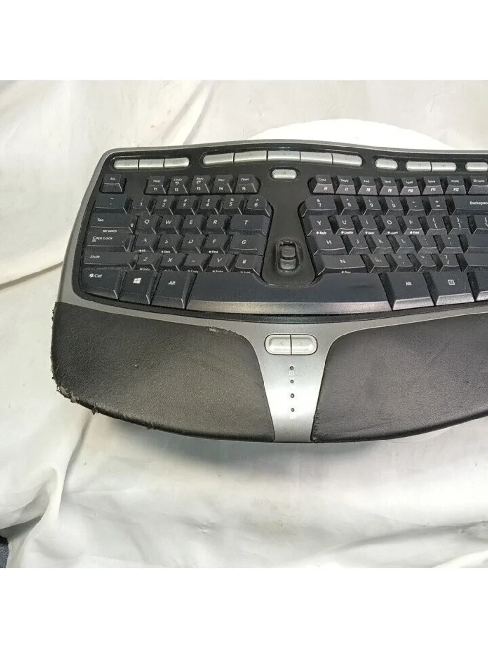 Microsoft Natural Ergonomic Keyboard 4000 Wired USB Split